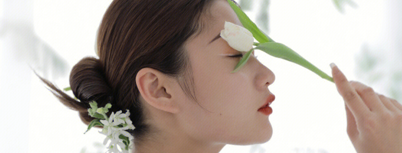 ���ﻯױʦ��ѵѧУ�ļҺ�