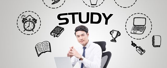 ѧ����α�������Ӣ��