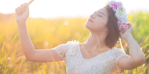 ���ﻯױ��ѵ������û�ױ�ֶ��ڸ���·