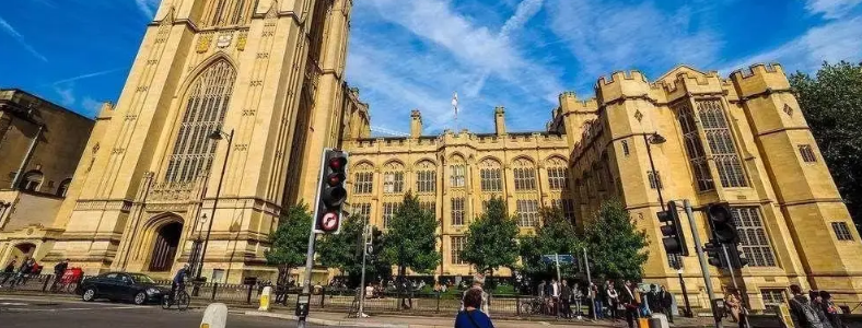 ˶ʿȥӢ����ѧ����