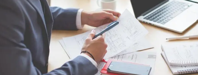 �Ϻ��������Թ���ʦ��ѵ�����ļҺ�