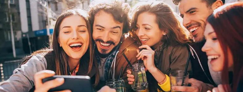 ��ο˷��罻�ϰ�