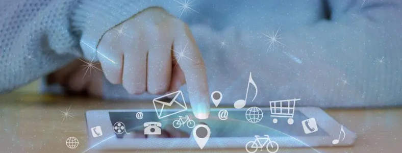 UI���ǰ����չ����