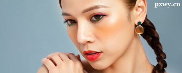 ���������ѡ���׵Ļ�ױ��ѵ��