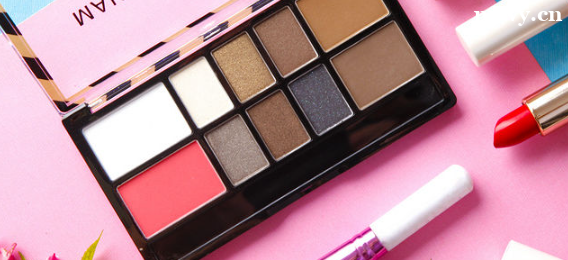 �����ױ��ѵ���ɫϵ��Ӱ����