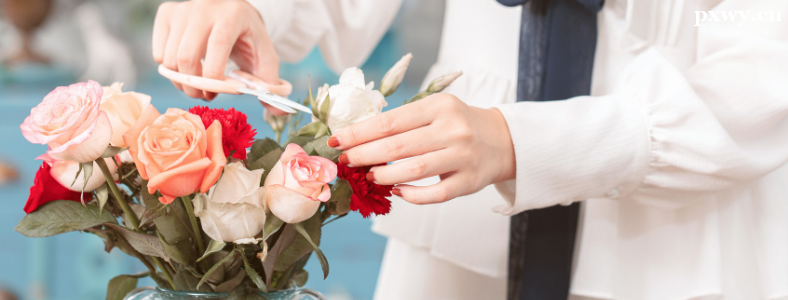 ѧ������ѵ���ö���Ǯ