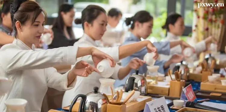 ������ѵ��