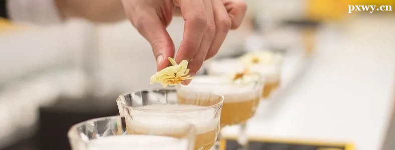 �����һ���ϸ�ĵ���ʦ