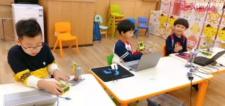 �ٶ������ѵ��