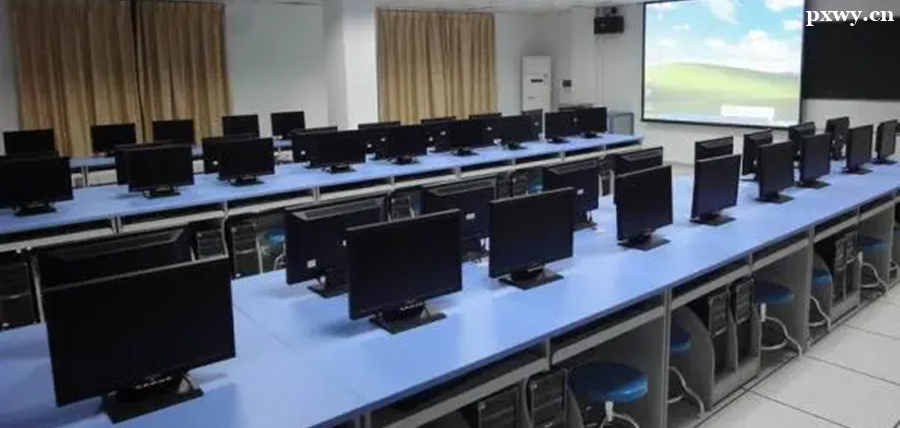 ������ѵ��