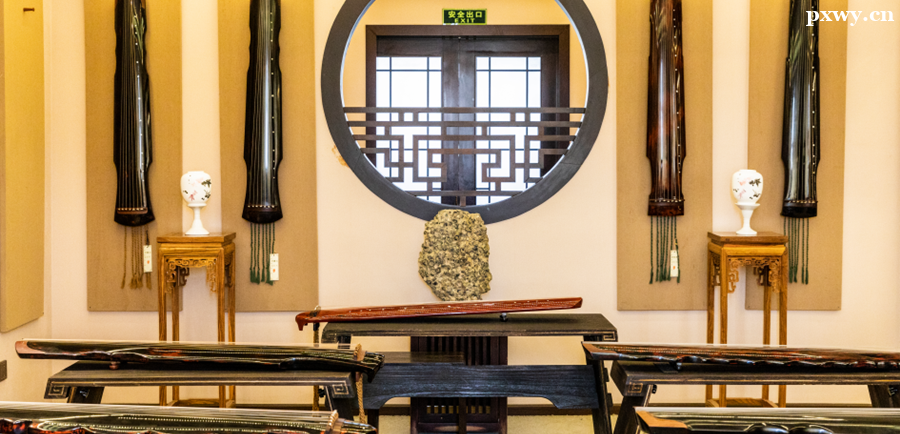 ������ѵ��