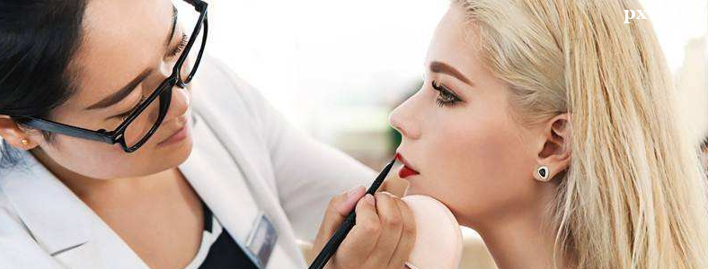 Ů����ѧ��ױ������ҹ�����