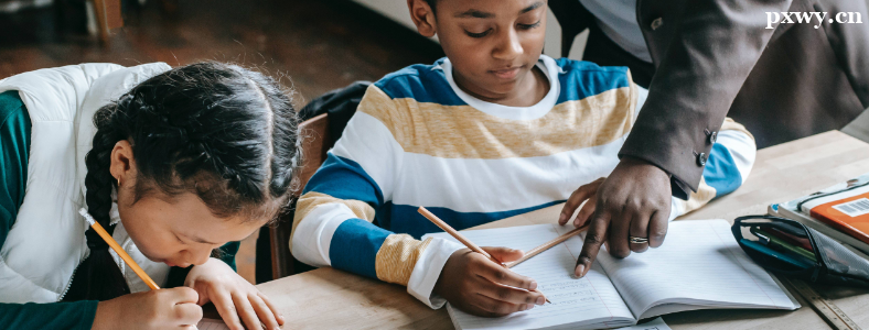 OSSD�γ̺�A-Level�γ��ĸ���