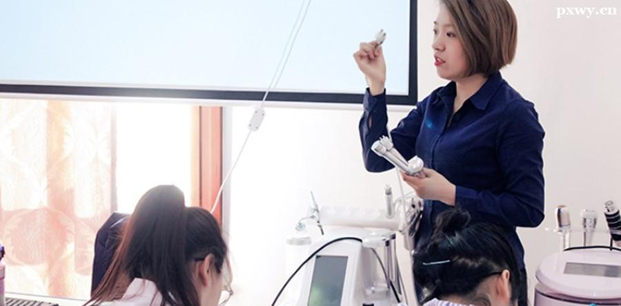 ����������ѵ����Ҫ����Ǯ