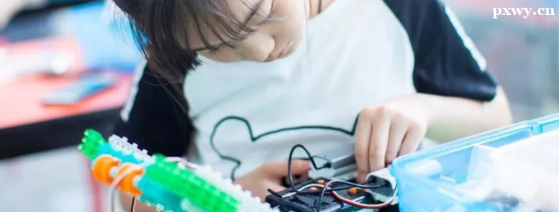 �Ϸ��ָ߻����˿γ��ļҺ�