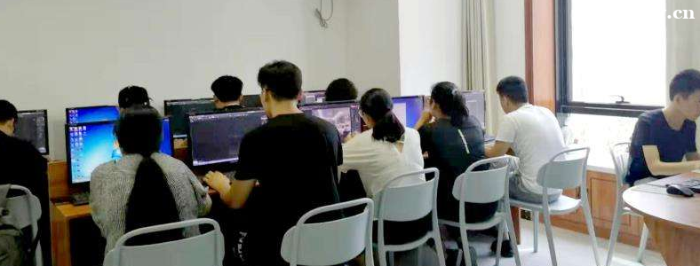 ��ɽ������ѵ���ļҺ�