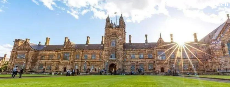 ���ڸ߿��ɼ�������޵Ĵ�ѧ������