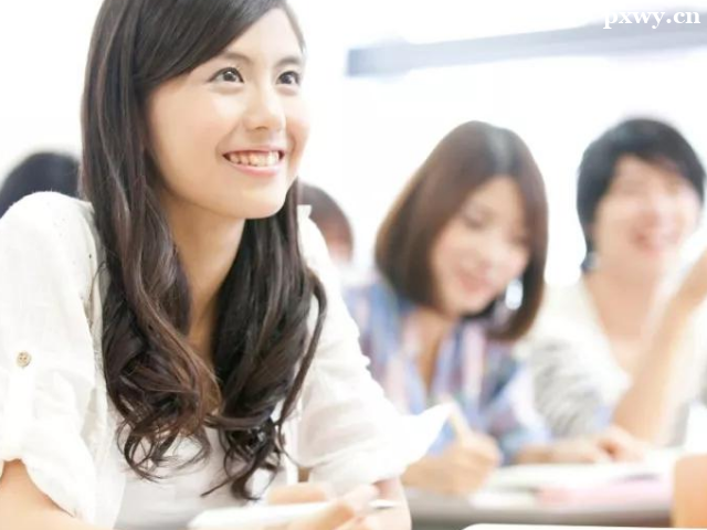 �����и�����һ��һ��ѵ�ļҺ�