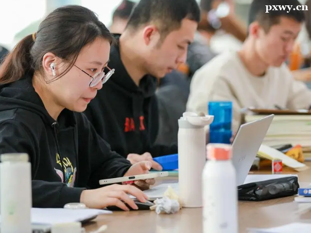 �ɶ����а��꼯ѵӪ������