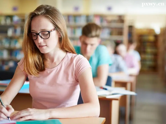 �����и�������ѵ���ļҺ�