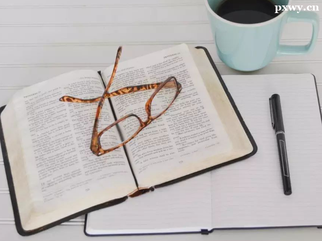 �����и�һ��һ��ѵ�ļҵĺ�