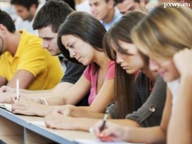 ����SAT���Ը������������