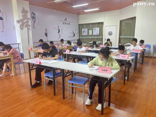 �������Ķ����б�Ҫô